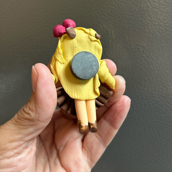 Clay doll - Picture 3 of 3